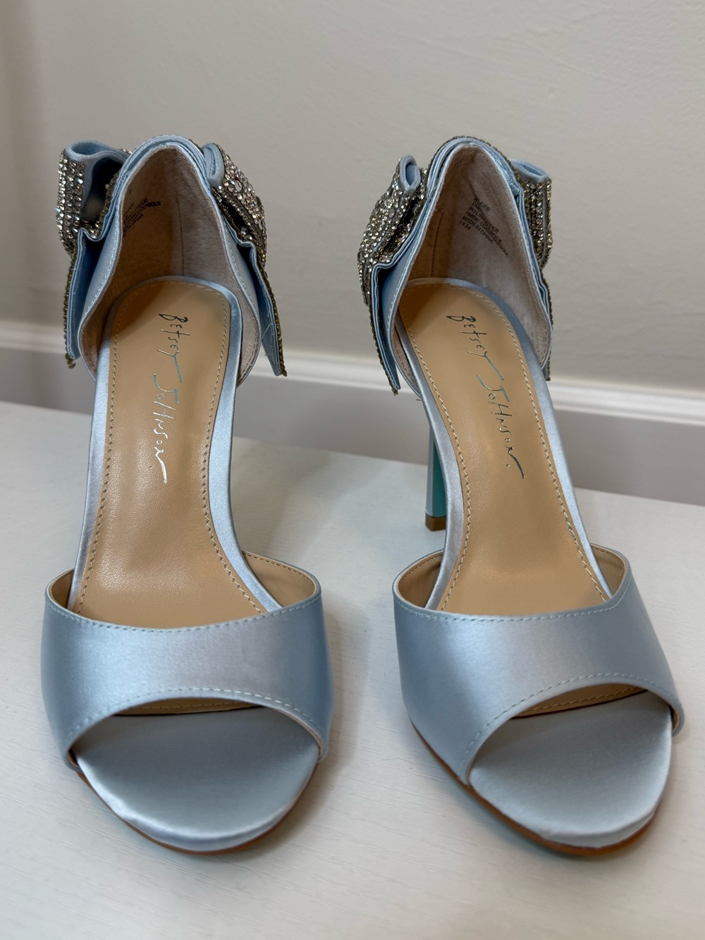 Blue by Betsey Johnson Baby Blue Satin Crystal Bow Heels – NEW – Bridal